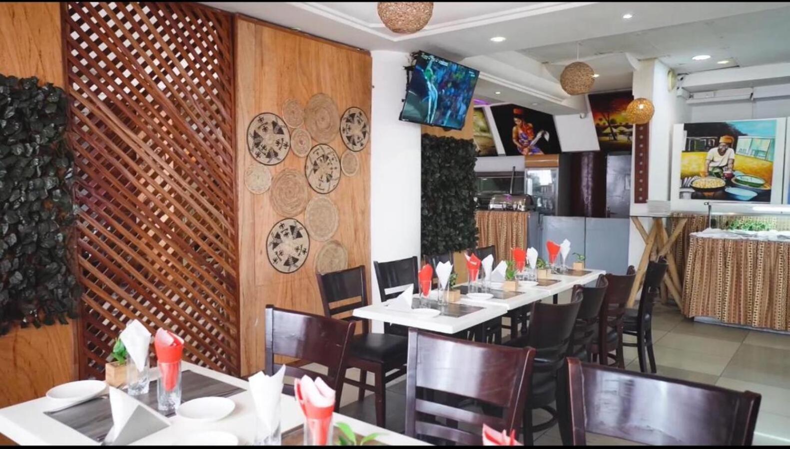 Nobila Airport Hotel Cotonou Esterno foto