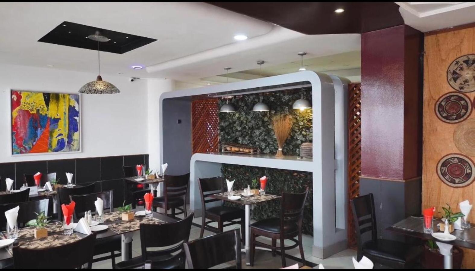 Nobila Airport Hotel Cotonou Esterno foto
