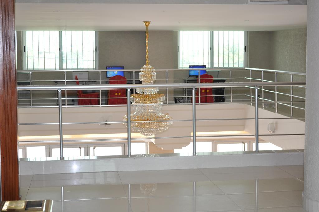Nobila Airport Hotel Cotonou Esterno foto