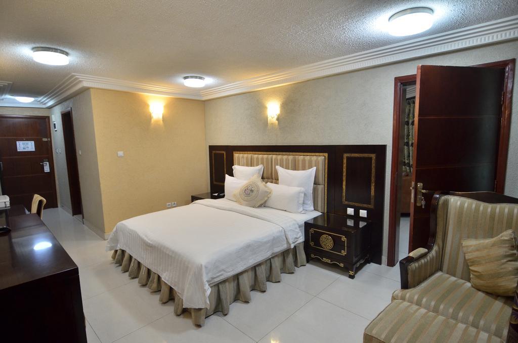 Nobila Airport Hotel Cotonou Esterno foto