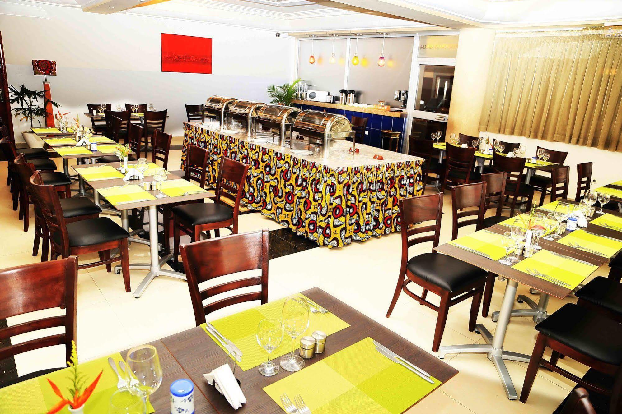 Nobila Airport Hotel Cotonou Esterno foto
